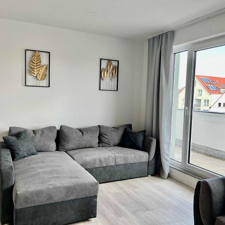 Nujen- Hotel Und Apartment Stuttgart Zuffenhausen エクステリア 写真