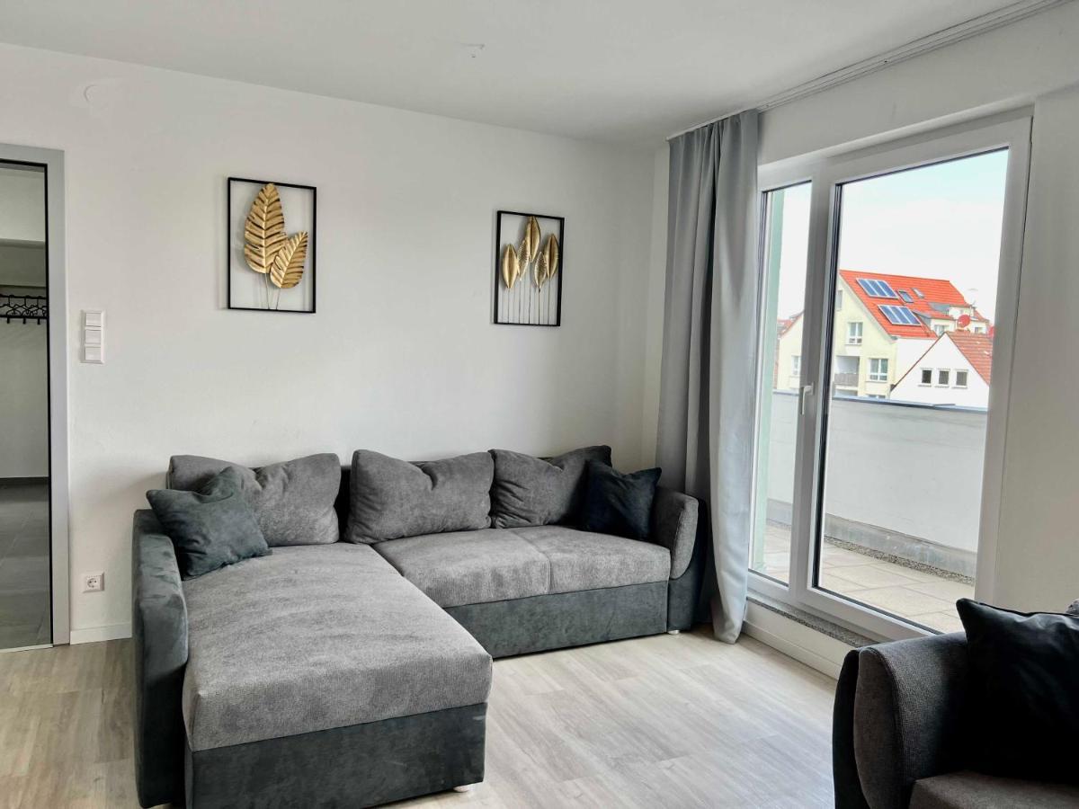 Nujen- Hotel Und Apartment Stuttgart Zuffenhausen エクステリア 写真