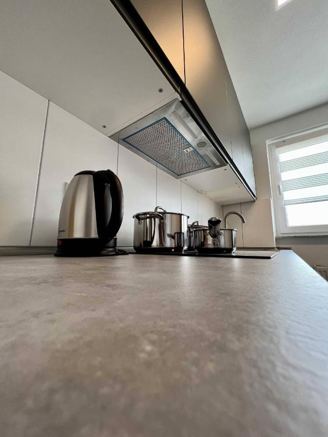 Nujen- Hotel Und Apartment Stuttgart Zuffenhausen エクステリア 写真